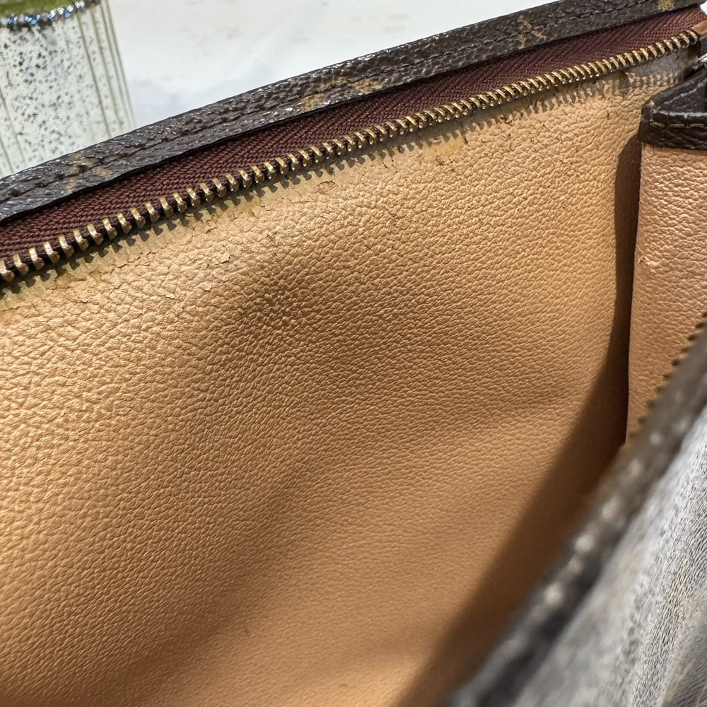 Authentic Louis Vuitton Toilettery pouch - Picture 13 of 16